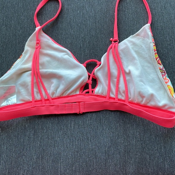 SOLD—BODY GLOVE L NEVER WORN BIKINI TOP - Picture 2 of 7